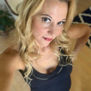 Meet your Posher, FlyMom